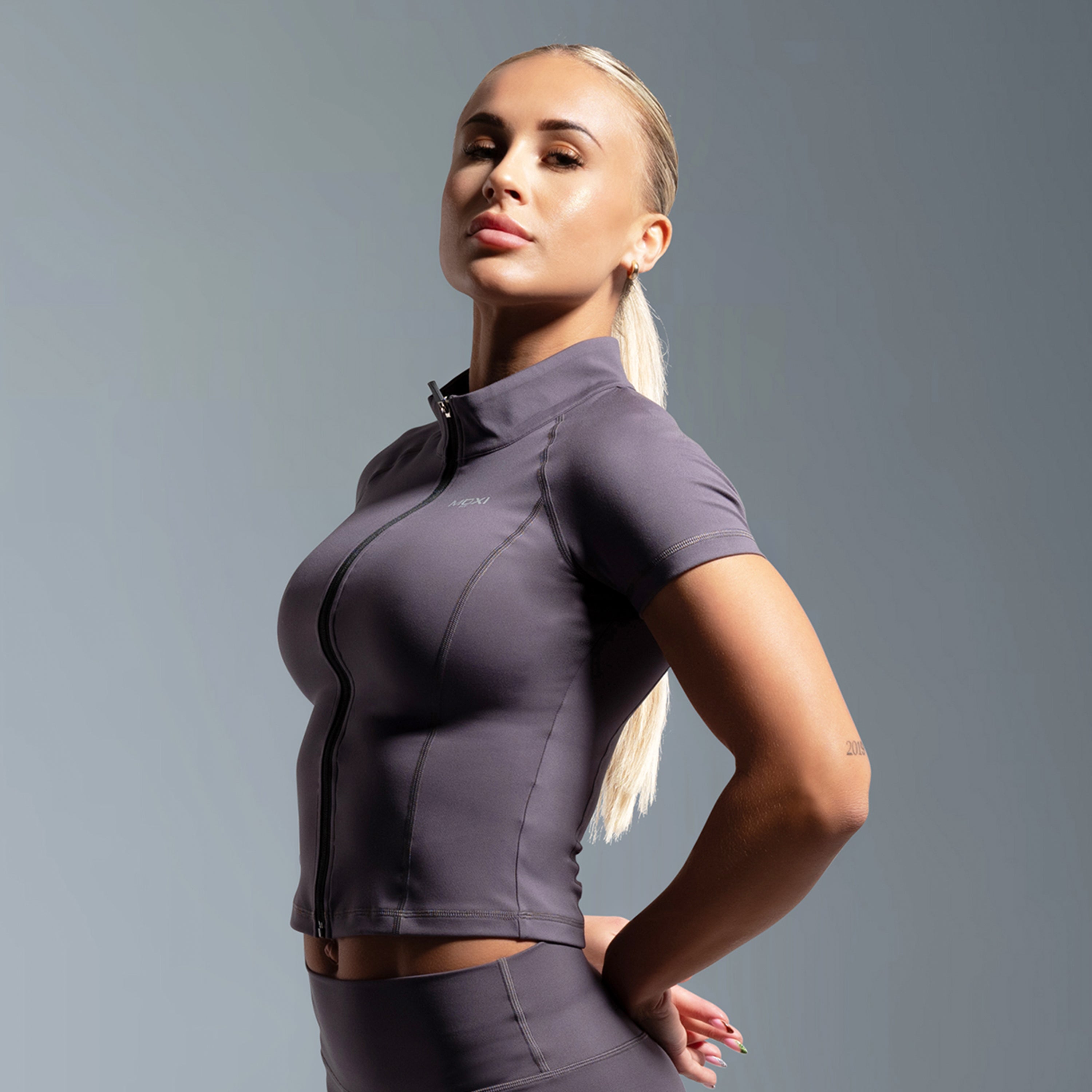 STEEL_GREY_-_ZIPTOP_LEGINS-FRONT_-3_1.jpg